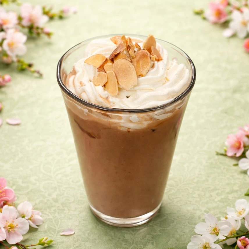 アイスココア生クリーム添え