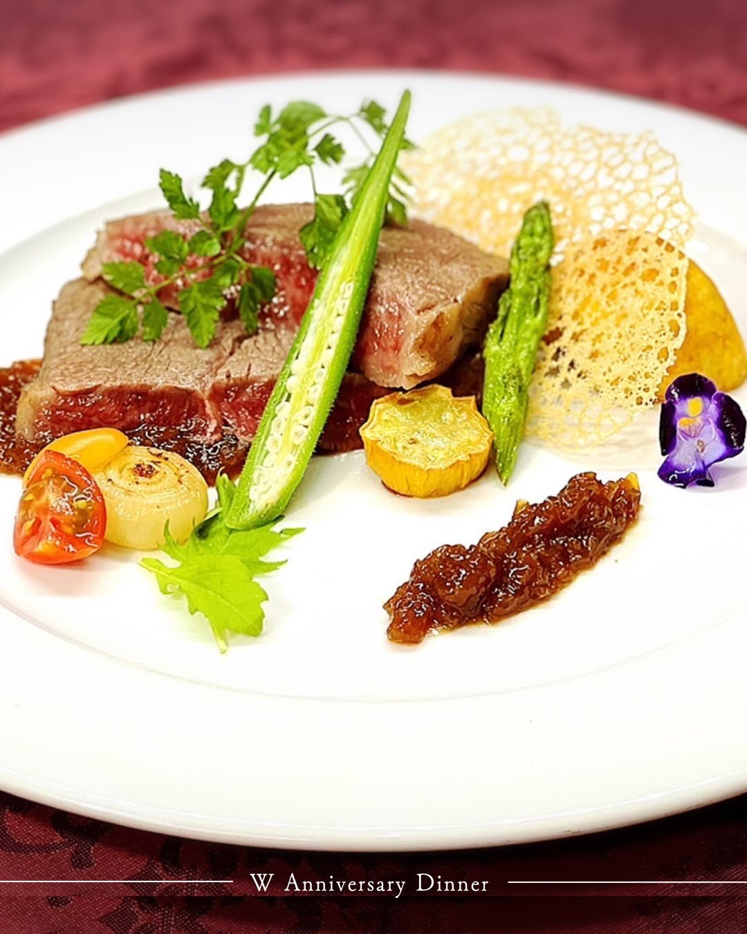 ＼🥂特別なディナーを／
•┈┈┈••✦𝐖✦••┈┈┈•

レアは「火入れ不足」ではなく
肉質への信頼の表現。
肉を生に近い状態で味わう文化は、
保存技術と衛生観念の進化とともに
形づくられてきました。

Wは、専属シェフによるディナー提供を行ったレジャーホテルの先駆けとして、
一皿一皿にこだわり、特別な時間をお届けしています。
その味わいを、ぜひ一度確かめてみませんか。

┈┈┈┈┈┈┈┈┈┈

ご予約はプロフィールのURLから
お待ちしています。

•┈┈┈••✦𝐖✦••┈┈┈•
▶▶▶ 𝑨𝒃𝒐𝒖𝒕 𝑾𝒈𝒓𝒐𝒖𝒑

誰もが「スゴい！」と認める、傑作のホテルをつくる。
—— すべての人に、安心・快適・夢・感動を。

私たちは、ブランドコンセプトである“美と食”を軸に、心が動く体験価値を追求するホテルグループです。

最高品質の「安心・快適・夢・感動」をお届けし、お客様にとってかけがえのない非日常空間を提供します。

•┈┈┈••✦𝐖✦••┈┈┈•
▶▶▶ 𝑶𝒏 𝒕𝒉𝒊𝒔 𝒂𝒄𝒄𝒐𝒖𝒏𝒕

このアカウントでは
Wグループホテルで体験できる
贅沢なひとときを切り取ってお届けしています。

心を満たす“非日常の旅”を求める皆さま、
ぜひフォローして最新の魅力に触れてください。

•┈┈┈••✦𝐖✦••┈┈┈•
▶▶▶ 𝑬𝒏𝒈𝒍𝒊𝒔𝒉

A curated collection of seven leisure hotels,
where a passion for beauty and exceptional cuisine shapes every stay.We create experiences that captivate the senses and linger long after your visit.

Through uncompromising comfort and thoughtful hospitality, we welcome guests into a realm of serene luxury and unforgettable escapes from the everyday.

Here, we share the refined moments and quiet indulgences awaiting you at W Group Hotels.

For those seeking a journey that feels beautifully different— one that gently enriches the heart— we invite you to follow and discover our newest inspirations.
┈┈┈┈┈┈┈┈┈┈

You can book your stay via the link in our profile.
We look forward to having you.

•┈┈┈••✦𝐖✦••┈┈┈•
#ホテルW
#Wグループ
#ラブホ
#ホテルＷディナー
#ロマンティックディナー