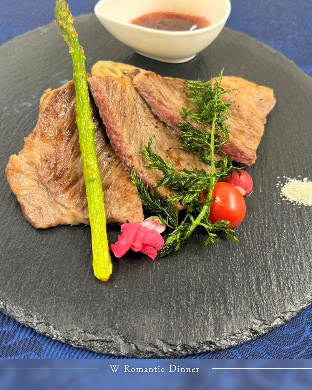 ＼🥂特別なディナーを／
•┈┈┈••✦𝐖✦••┈┈┈•

香ばしい焼き色をまとった、ジューシーな肉料理。
旬の彩りと特製ソースが織りなす、
ディナーの主役にふさわしい一皿に仕上げました。

Wグループホテルでは、対象プランを
お選びいただくことで、本格コースディナーを
お楽しみいただけます。

┈┈┈┈┈┈┈┈┈┈

ご予約はプロフィールのURLから
お待ちしています。

•┈┈┈••✦𝐖✦••┈┈┈•
▶▶▶ 𝑨𝒃𝒐𝒖𝒕 𝑾𝒈𝒓𝒐𝒖𝒑

誰もが「スゴい！」と認める、傑作のホテルをつくる。
—— すべての人に、安心・快適・夢・感動を。

私たちは、ブランドコンセプトである“美と食”を軸に、心が動く体験価値を追求するホテルグループです。

最高品質の「安心・快適・夢・感動」をお届けし、お客様にとってかけがえのない非日常空間を提供します。

•┈┈┈••✦𝐖✦••┈┈┈•
▶▶▶ 𝑶𝒏 𝒕𝒉𝒊𝒔 𝒂𝒄𝒄𝒐𝒖𝒏𝒕

このアカウントでは
Wグループホテルで体験できる
贅沢なひとときを切り取ってお届けしています。

心を満たす“非日常の旅”を求める皆さま、
ぜひフォローして最新の魅力に触れてください。

•┈┈┈••✦𝐖✦••┈┈┈•
▶▶▶ 𝑬𝒏𝒈𝒍𝒊𝒔𝒉

A curated collection of seven leisure hotels,
where a passion for beauty and exceptional cuisine shapes every stay.We create experiences that captivate the senses and linger long after your visit.

Through uncompromising comfort and thoughtful hospitality, we welcome guests into a realm of serene luxury and unforgettable escapes from the everyday.

Here, we share the refined moments and quiet indulgences awaiting you at W Group Hotels.

For those seeking a journey that feels beautifully different— one that gently enriches the heart— we invite you to follow and discover our newest inspirations.
┈┈┈┈┈┈┈┈┈┈

You can book your stay via the link in our profile.
We look forward to having you.

•┈┈┈••✦𝐖✦••┈┈┈•
#ホテルW
#Wグループ
#ホテルＷディナー
#ロマンティックディナー