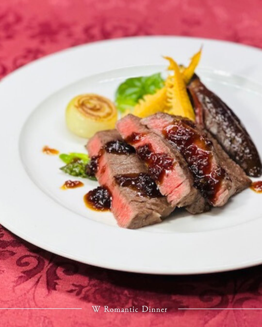 ＼🥂特別なディナーを／
•┈┈┈••✦𝐖✦••┈┈┈•

肉をソースにつけて食べる文化は
肉のクセや硬さを補いながら、
味の調整を食べ手に委ねる
ヨーロッパの合理と美学から生まれました。

Wのディナーでも、その楽しみ方を大切に。
ソースの合わせ方や、より美味しく感じる食べ進め方まで、
スタッフが丁寧にご案内いたします。

┈┈┈┈┈┈┈┈┈┈

ご予約はプロフィールのURLから
お待ちしています。

•┈┈┈••✦𝐖✦••┈┈┈•
▶▶▶ 𝑨𝒃𝒐𝒖𝒕 𝑾𝒈𝒓𝒐𝒖𝒑

誰もが「スゴい！」と認める、傑作のホテルをつくる。
—— すべての人に、安心・快適・夢・感動を。

私たちは、ブランドコンセプトである“美と食”を軸に、心が動く体験価値を追求するホテルグループです。

最高品質の「安心・快適・夢・感動」をお届けし、お客様にとってかけがえのない非日常空間を提供します。

•┈┈┈••✦𝐖✦••┈┈┈•
▶▶▶ 𝑶𝒏 𝒕𝒉𝒊𝒔 𝒂𝒄𝒄𝒐𝒖𝒏𝒕

このアカウントでは
Wグループホテルで体験できる
贅沢なひとときを切り取ってお届けしています。

心を満たす“非日常の旅”を求める皆さま、
ぜひフォローして最新の魅力に触れてください。

•┈┈┈••✦𝐖✦••┈┈┈•
▶▶▶ 𝑬𝒏𝒈𝒍𝒊𝒔𝒉

A curated collection of seven leisure hotels,
where a passion for beauty and exceptional cuisine shapes every stay.We create experiences that captivate the senses and linger long after your visit.

Through uncompromising comfort and thoughtful hospitality, we welcome guests into a realm of serene luxury and unforgettable escapes from the everyday.

Here, we share the refined moments and quiet indulgences awaiting you at W Group Hotels.

For those seeking a journey that feels beautifully different— one that gently enriches the heart— we invite you to follow and discover our newest inspirations.
┈┈┈┈┈┈┈┈┈┈

You can book your stay via the link in our profile.
We look forward to having you.

•┈┈┈••✦𝐖✦••┈┈┈•
#ホテルW
#Wグループ
#ラブホ
#ホテルＷディナー
#ロマンティックディナー